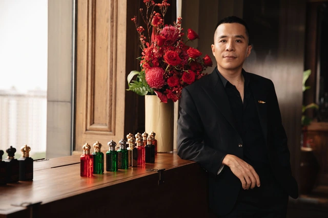 CEO ViinRiic Galeries De Parfums Eric Trần trong buổi giới thiệu thương hiệu nước hoa đắt nhất thế giới