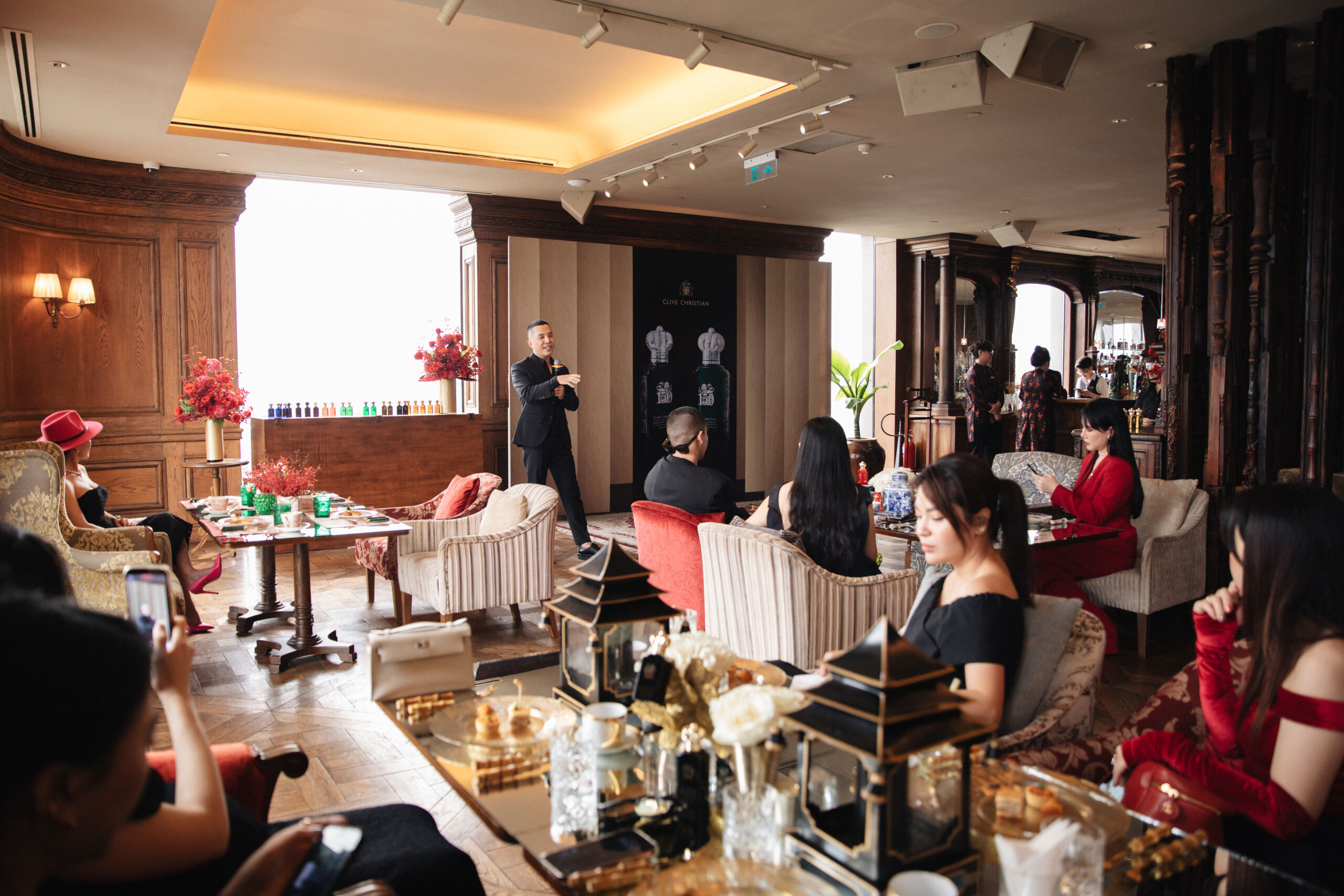 Perfumer Eric Tran shared in the event of the mecca of scents