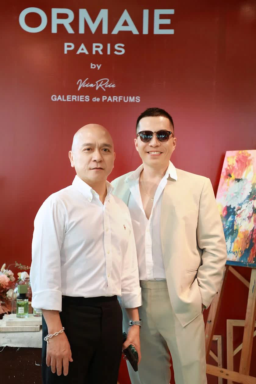 The event was led by two CEOs of ViinRiic Galeries De Parfums: Vincent Tran and Eric Tran