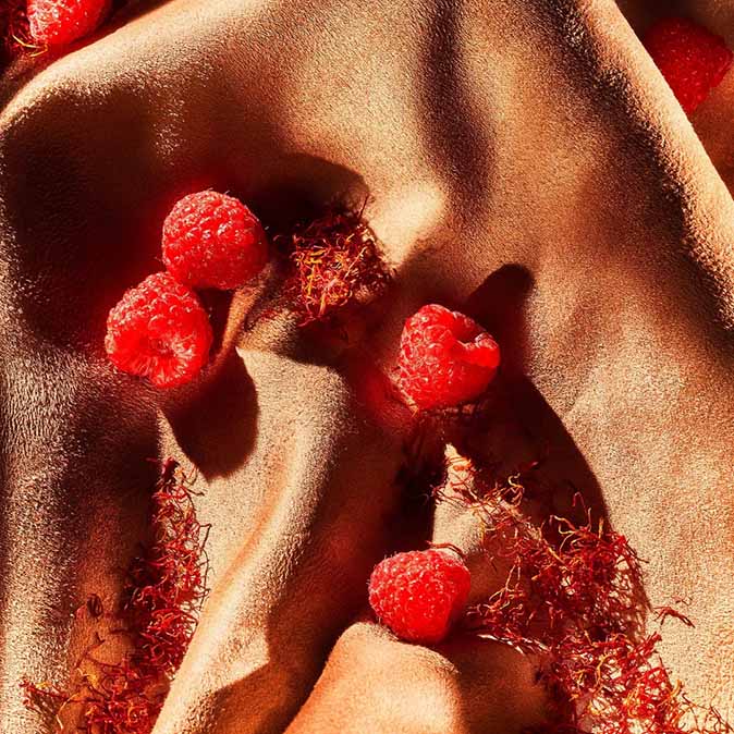 harrodsblacktier-imgraspberry_exclusivecollection-roja-vrgaleries24 Harrods Black Tier Parfum Image Raspberry - Exclusive Collection | ROJA - VRGaleries