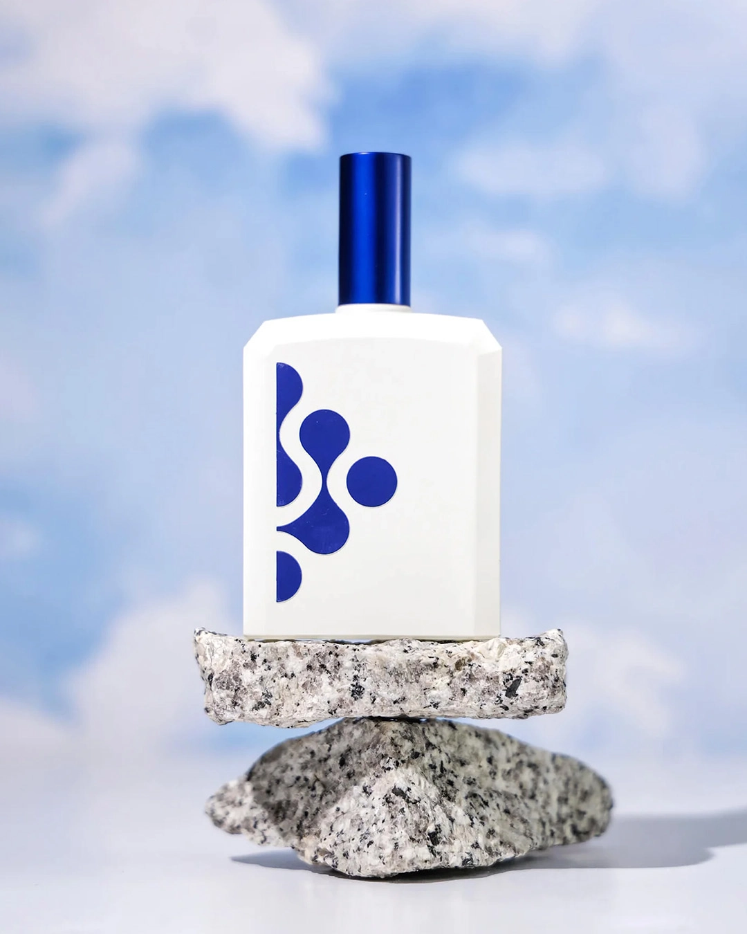 hinh-anh-nuoc-hoa-histoires-de-parfums-this-is-not-a-blue-bottle-1-5-edp